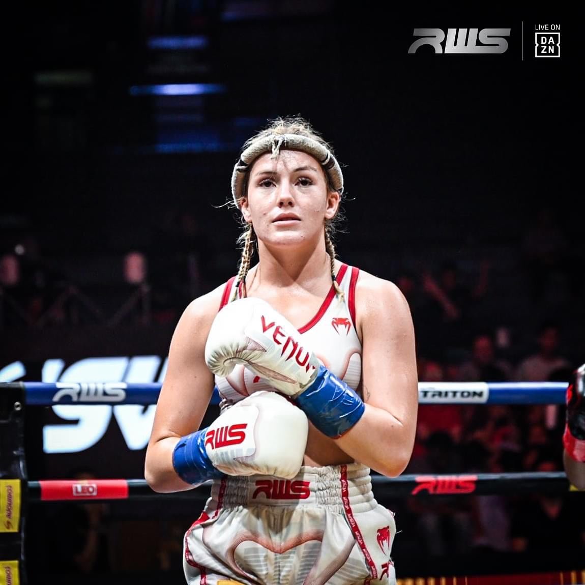 Karolina Arm photo – Muay Thai fight