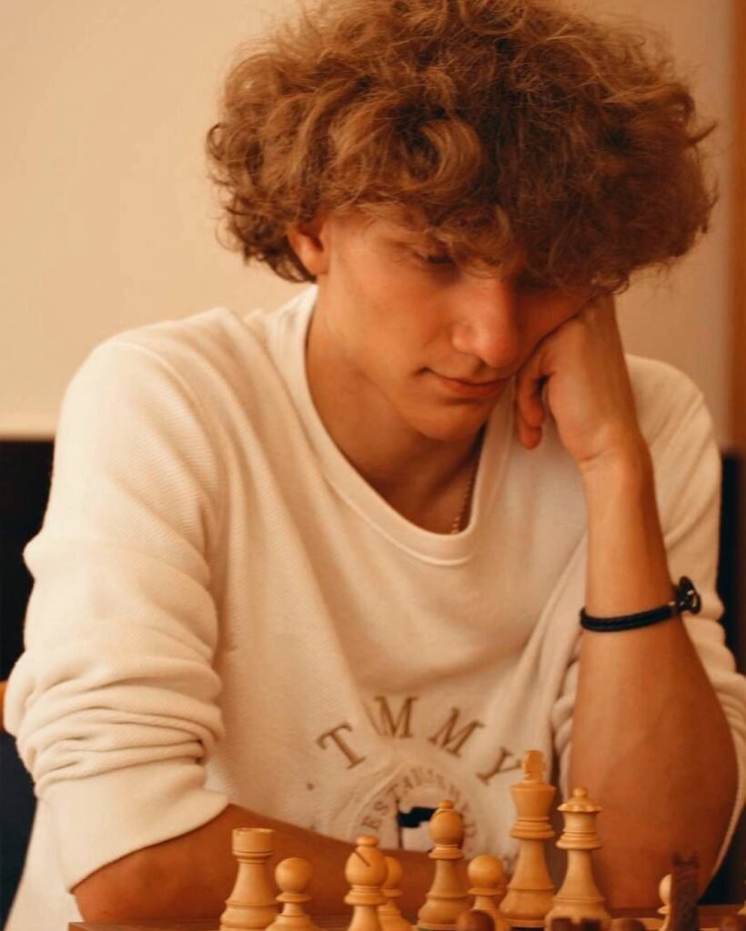 Dion Krivenko photo - playing chess